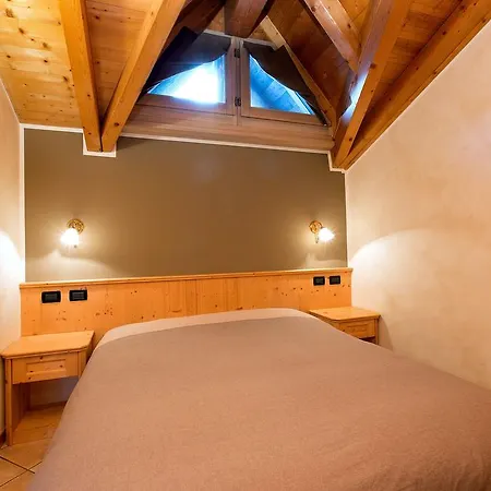 Alojamento de Acomodação e Pequeno-almoço Al Chestelet Livigno